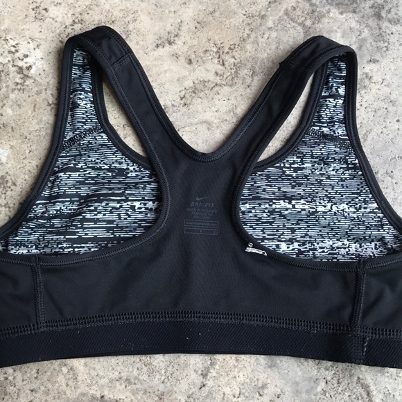 Nike dri-fit sports bra - Picture 4 of 5